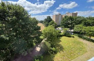 Wohnung kaufen in 22851 Norderstedt, Großzügige 4-Zimmer-Eigentumswohnung mit viel Potenzial