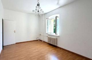 Wohnung kaufen in 10589 Charlottenburg, Grüne Ruheoase in Charlottenburg – Bezugsfreie 2-Zimmer-Wohnung mit 2 Stellplätzen