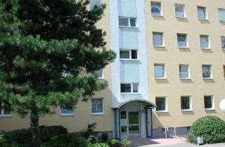 Wohnung mieten in Hedinweg 12, 24109 Mettenhof, Da kommt man gerne Heim. Günstige, komplett renovierte Wohnung mit Vollbad und Balkon.