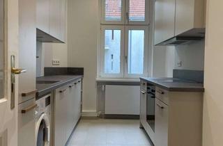 Wohnung mieten in Amendestraße 81, 13409 Reinickendorf, Modernisierte 3 Zimmer Wohnung mit Einbauküche