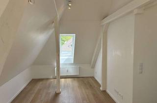 Wohnung mieten in Redingskamp 21, 22523 Eidelstedt, Stilvolles Dachgeschoss – Erstbezug nach hochwertigem Ausbau