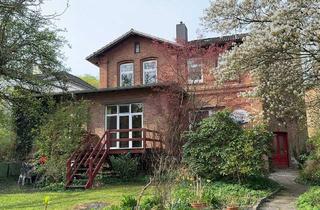 Villa kaufen in Große Paaschburg 73, 25524 Itzehoe, Stadtvilla im Grünen