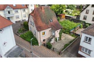 Einfamilienhaus kaufen in 76846 Hauenstein, +++Charmantes Einfamilienhaus für Handwerker: Freistehendes Haus mit Garten, Parkmöglichkeit und Zufahrt zum Hof+++