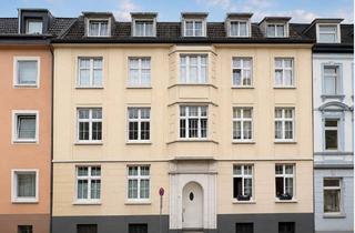 Wohnung kaufen in 42277 Wuppertal, Modernisierte Altbauwohnung mit Balkon in Wuppertal-Oberbarmen