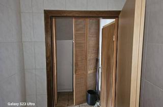 Wohnung kaufen in 42719 Solingen, Solingen - 1-Zimmer-Wohnung mit Aufzug, Keller und Tiefgaragenstellplatz in