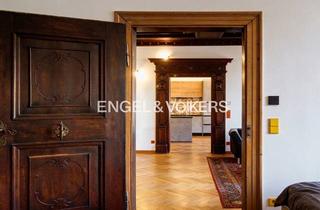 Wohnung kaufen in 93047 Innenstadt, Denkmalgeschützter, stilvoll sanierter Altbau mit Aufzug in der Regensburger Innenstadt