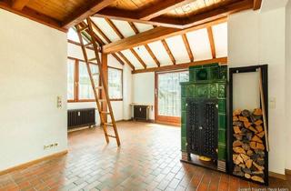 Wohnung kaufen in 79877 Friedenweiler, Gemütliche 2-Zimmer-Wohnung mit Holzofen, Empore und zwei sonnigen Terrassen in Friedenweiler