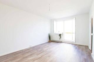 Wohnung kaufen in 04347 Schönefeld-Ost, 4,8 % Rendite: Vermietete und sanierte 2-Zimmer Wohnung in Schönefeld
