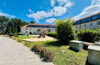 Wohnung kaufen in 13591 Staaken, Modernisierte Eigentumswohnung in Staaken! große Süd-Terrasse, Parkett, Wa- und Duschbad, Stellpl.