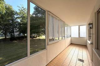 Wohnung kaufen in 88444 Ummendorf, Wohnen im Hochparterre – 4-Zimmer-Wohnung mit Wintergarten in Ummendorf