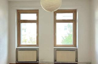Wohnung kaufen in Urbanstraße, 10961 Kreuzberg, Lichtdurchflutete, bezugsfreie 2-Zimmer-Altbauwohnung in begehrter Kreuzberger Lage!