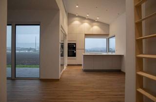 Wohnung mieten in Hainaer Weg 15, 98630 Römhild, Kompaktes Traumhaus mit gehobener EBK, PV zur Eigennutzung, Garten, Carport