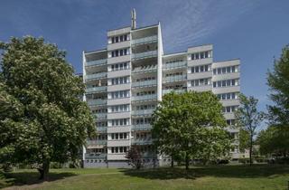 Wohnung mieten in Elsastraße 26, 13053 Alt-Hohenschönhausen, 4 Zimmerwohnung mit Einbauküche, Wannenbad, Duschbad und Balkon nahe Obersee