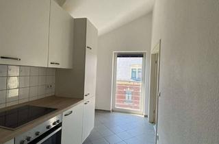 Wohnung mieten in Scheringer Straße 13, 08056 Zwickau, **Hübsche kleine 1-Raum Wohnung mit Einbauküche und Aufzug**