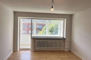 Wohnung mieten in Insterburger Str. 15, 24149 Neumühlen-Dietrichsdorf, 4-Raumwohnung mit Loggia ab 01.08.2026 zu vermieten.