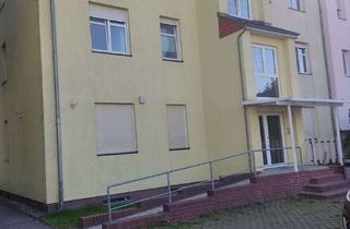 Wohnung mieten in Linderhofstraße 33, 12623 Mahlsdorf (Hellersdorf), 2,5 Zimmer in Mahlsdorf Nord