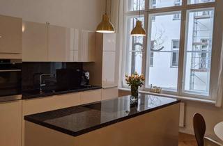 Wohnung mieten in Savignyplatz, 10623 Charlottenburg, 3 Room fully furnished, Altbau - Savignyplatz, Kudamm 10 min