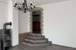 Wohnung mieten in Steinsdorfer Hauptstra8E, 96185 Schönbrunn, Elegante 4,5-Zimmer-Wohnung mit Balkon und Einbauküche in Steinsdorf