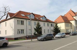 Wohnung mieten in Jahnstraße 10, 06846 Siedlung, Großzügiges Wohnen am Bauhaus: Stilvolle 4-Raum-Wohnung mit Gartenblick