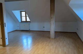 Wohnung mieten in Passauer Straße 11, 94140 Ering, Frisch renovierte, helle 2-Zimmer-Dachgeschosswohnung mit Einbauküche in Ering