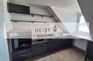 Wohnung mieten in Goldene Aue, 37603 Holzminden, Sanierte 2-Zimmer-Mietwohnung im Dachgeschoss mit EBK