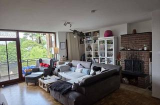 Wohnung mieten in 40472 Lichtenbroich, Wohnen mit Charakter: 3-Zimmer-Wohnung in Düsseldorf-Lichtenbroich mit drei Balkonen und Kamin