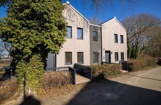 Haus kaufen in 23774 Heiligenhafen, Architektenhaus in Bestlage – Meerblick und das Wasser vor der Tür