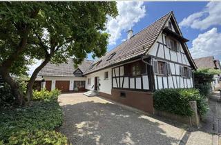 Haus kaufen in 77694 Kehl, Vielseitiges Wohnhaus mit separaten Appartements