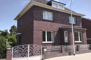 Villa kaufen in 48599 Gronau, RESERVIERT Stilvolle Stadtvilla mit Wintergarten, Kamin und Ausbaureserve in zentrumsnaher Wohnlage