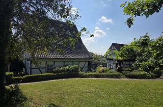 Haus kaufen in 51519 Odenthal, Saniertes Fachwerkjuwel mit Baugrundstück in bester Lage von Odenthal