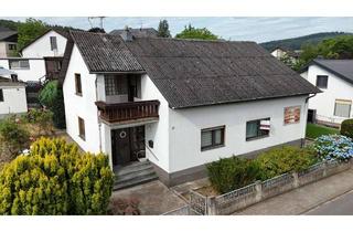 Einfamilienhaus kaufen in 56653 Wassenach, Großzügiges Einfamilienhaus mit Renovierungsbedarf und attraktivem Ausbaupotenzial