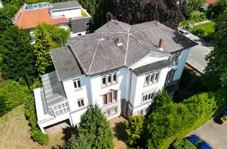 Villa kaufen in 37085 Göttingen, Repräsentative Villa im Ostviertel-unweit des Cheltenham Parks!