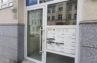 Wohnung kaufen in Stauffenbergstraße 16, 08209 Auerbach, Solide Kapitalanlage oder Eigenbedarf: Gepflegte 3-Zimmer-Wohnung mit TG-Stellplatz & treue Mieterin