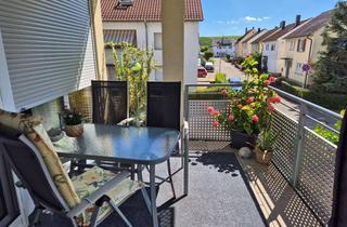 Wohnung kaufen in 74366 Kirchheim, Einziehen und wohlfühlen – Helle 3-Zimmer-Wohnung mit Aufzug, Garage und zwei Balkonen