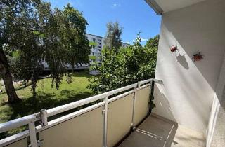 Wohnung mieten in 07552 Gera, Frisch renovierte Dreiraumwohnung mit Balkon in Gera-Langenberg