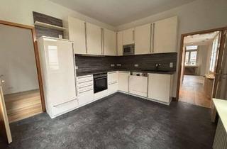 Wohnung mieten in Hauptstraße 28, 42555 Velbert, Luxuriöse 4-Raum-Altbauwohnung mit Fachwerkcharme - Stilvoll wohnen in der historischen Altstadt