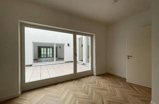 Wohnung mieten in Schulstraße 18, 09661 Hainichen, Traumhafte-4-Raum-Wohnung mit privaten Atrium, 2 Terrassen+Garten, Gästebad, Abstellraum, Balkon