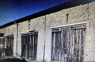 Gewerbeimmobilie kaufen in 16356 Werneuchen, Scheune ( sanierungsbedürftig / ca 460 m² )