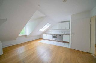 Wohnung mieten in 40878 Ratingen, Ratingen-Süd: Gemütliche 3-Zimmer-Dachgeschosswohnung mit EBK und Gartenmitbenutzung im Grünen