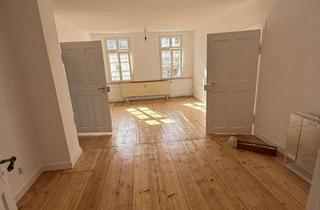 Immobilie mieten in 61231 Bad Nauheim, 4 Zimmer über den Dächern der Stadt, frisch renoviert