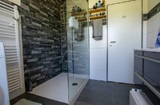 Haus kaufen in 83109 Großkarolinenfeld, Zweifamilienhaus! Großkarolinenfeld! Großer sonniger Garten!