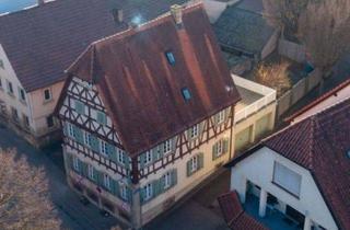 Haus kaufen in Hauptstrasse 35, 75056 Sulzfeld, Viel Platz für die ganze Familie: Fachwerk, Garten, Familienglück