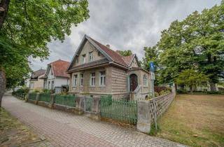 Einfamilienhaus kaufen in 19309 Lenzen, Lenzen (Elbe) - Stadthaus mit großem Potenzial