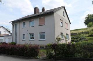 Haus kaufen in 34466 Wolfhagen, Wolfhagen - Zweifamilienhaus mit Potenzial in ruhiger Wohnlage