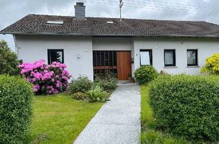 Einfamilienhaus kaufen in 56858 Peterswald-Löffelscheid, Peterswald-Löffelscheid - Einfamilienhaus Bungalow auf großem Grundstück