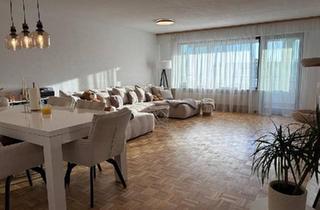 Wohnung kaufen in 78052 Villingen-Schwenningen, Villingen-Schwenningen - Helle 3-Zimmer-Eigentumswohnung mit Wintergarten und Sauna