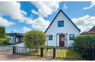 Haus kaufen in 25779 Hennstedt, Hennstedt - Charmantes Ferienhaus mit Garten und Deichblick - courtagefrei!
