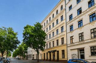 Wohnung kaufen in Paul-Lincke-Ufer, 10999 Kreuzberg, Ca. 4 % AfA & Provisionsfrei! - Vermietete 5-Zimmer-Altbauwohnung am beliebten Paul-Lincke-Ufer
