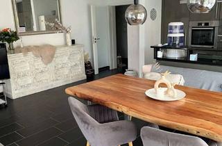 Wohnung kaufen in Im Brühl 75, 63329 Egelsbach, Helle 4-Zimmer-Wohnung mit Glaskamin, Südwest-Balkon und 2 Stellplätzen im Brühl