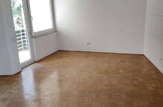 Wohnung kaufen in Lessingstraße 42, 87435 Kempten, Wohnung im Haubenschloss mit Balkon